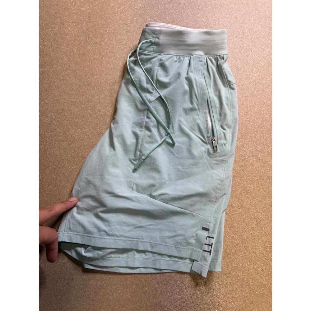 Lululemon Mens Size‎ S Light Green Commission Short 7 